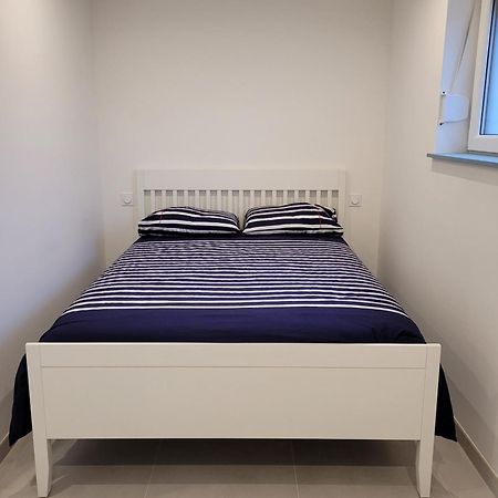 App Capri neuf, spacieux, tout confort, au calme Jeumont Extérieur photo